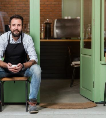 4 industries that need to correlate online & offline signage